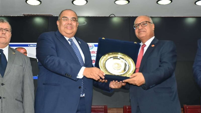 رئيس جامعة مدينة