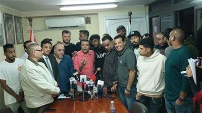 اجتماع نقيب الموسيقيين مع مطربي الراب .. صور