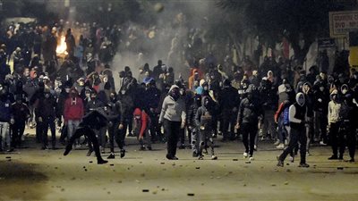 محاكمة 1000 شخص لاحتجاجهم بسبب موت فتاة داخل قسم شرطة بإيران