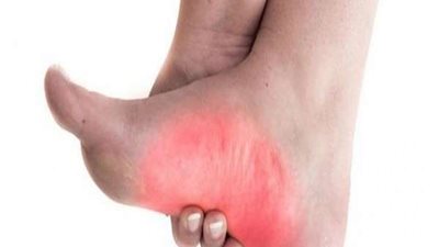 ‏وخز القدمين ليلاً مؤشر على هذا المرض.. تعرف