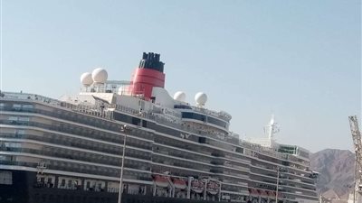 على متنهما 2990 سائحا.. ميناء سفاجا يستقبل السفينتان ZAANDAM وVIKING MARS