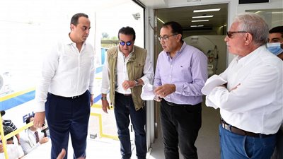 مدبولي يتفقد المستشفى الميداني داخل المركز الدولي بشرم الشيخ