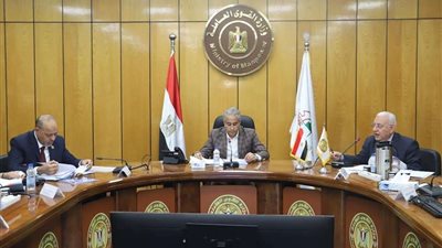 وزير القوى العاملة: صرف 2 مليار و162 مليون جنيه إعانات لمنشأة متعثرة