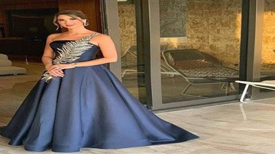 نور عودة تعلم الفتيات الموضة في زمن كورونا