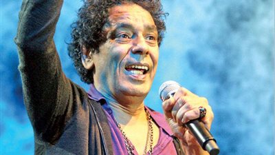 بعد غياب 3 سنوات.. محمد منير نجم مهرجان الموسيقي العربية الليلة