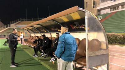 بعد أزمة النيولوك .. إمام عاشور يغير صبغة شعره ويحضر مباراة الزمالك وإنبي