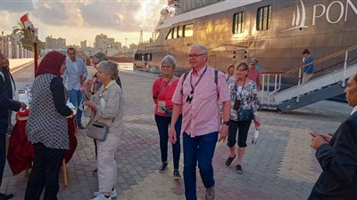 ميناء الإسكندرية يستقبل سفينة 