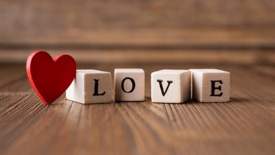 بمناسبة الفلانتين المصري.. إليك 4 أبراج فلكية «تتحب من أول نظرة»