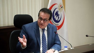 «عبدالغفار» يناقش ربط مستشفيات القطاع الخاص بالمشروع القومي للرعايات والحضانات والطوارئ