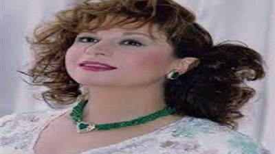 بفستان أبيض.. سمية الألفي تحتفل بعيد ميلادها