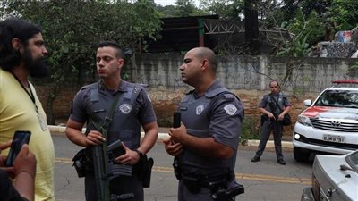 مكتب حقوق الإنسان يحث الشرطة الأمريكية على ضبط النفس