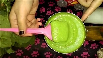 أجمل وصفات تنعيم الشعر وإطالته.. 3 طرق سحرية لعمل عصير الجرجير