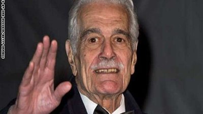 أول رد من نجل عمر الشريف على بيع مقتنيات والده