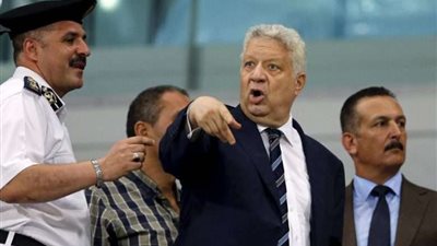 إنتم عندكم دم؟ مرتضى منصور يهاجم اتحادي الطائرة والسلة ويهدد بوقف النشاط بالزمالك