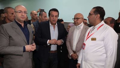وزير الصحة ومحافظ بني سويف يتفقدان مستشفى الواسطي المركزي