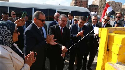 محافظ كفر الشيخ يفتتح كوبري محور الــ47 بحضور محافظين سابقين