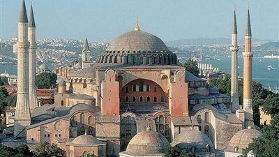 بسبب احتفالات أيا صوفيا.. تعرض مئات الأتراك لخطر الإصابة بكورونا