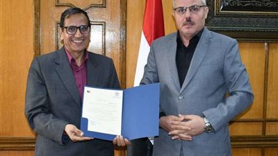 عبد الرحيم أحمد مديرا تنفيذيا لمركز تنمية الموارد البشرية بجامعة قناة السويس