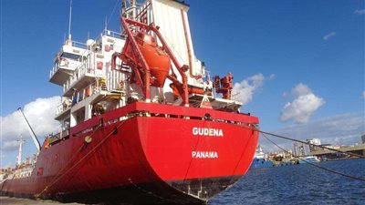 ميناء غرب بورسعيد يستقبل السفينة GUDENA وترفع علم مالطا