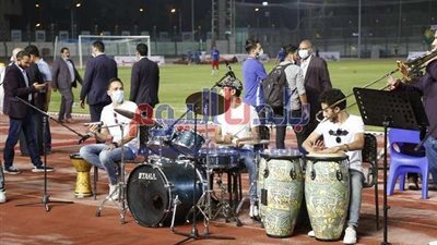 برعاية وزارة الشباب والرياضة.. تعقيم الملعب عقب المباراة الأولى خلال دوري مراكز الشباب (صور)