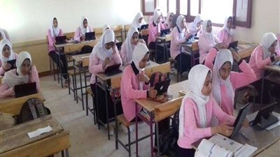 للشهادة الإعدادية.. تعرف على الفرق بين الثانوية العامة والمنازل والخدمات