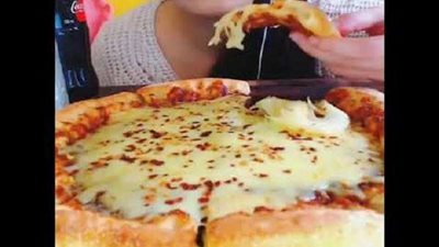 بريطانيا تمنع بث إعلانات عروض الأكل لمواجهة السمنة