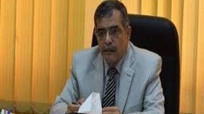 ضبط طالب وافد أثناء قيامه بالغش باستخدام المحمول في جامعة بنها