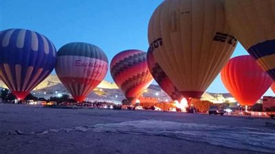 سماء الأقصر تتزين بـ 45 رحلة بالون طائرة تحمل 900 سائح