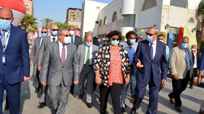 محافظ القليوبية يستقبل وزيري الإنتاج الحربي والثقافة بمصنع محركات الديزل (صور)