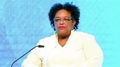 رئيسة وزراء باربادوس تشيد بدعوة السيسي لوقف الحرب الروسية الأوكرانية