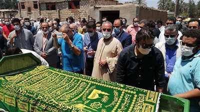 بالصور.. تشييع جثمان 