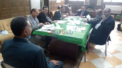 لجنة القيادات تلتقي المتقدمين لوظيفتي إدارة العريش التعليمية والتعليم الفني