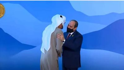 السيسي يستقبل الشيخ محمد بن زايد آل نهيان لمقر انعقاد مؤتمر المناخ COP27