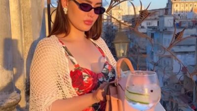 فستان مشجر .. روان بن حسين تخطف أنظار متابعيها