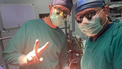 فريق طبى بجامعة أسيوط ينجح فى إنقاذ حياة سيدة أربعينية باستئصال ورم ضخم من القلب