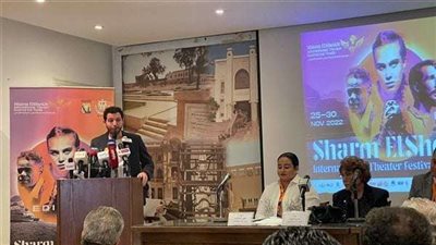 محمود حجازي وفنان أمريكي بلجنة تحكيم مسابقة مسرح الشارع بشرم الشيخ الدولي