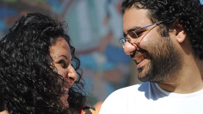 حتى لا ننسى.. علاء عبدالفتاح حرض على حرق أقسام الشرطة وقتل الضباط واقتحام وزارة الداخلية