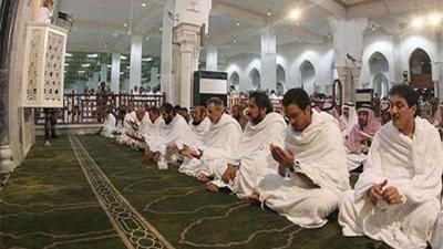 تجنبًا لكورونا.. ماذا فعل الحجاج أثناء قراءة القرآن في مسجد نمرة؟