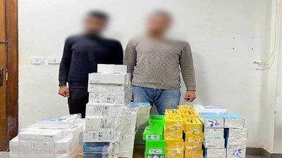 بحوزتهما 180 هاتف محمول.. القبض على شخصين أثناء محاولة تهريب عبر ميناء السلوم البري