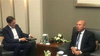 وزير النقل يُتابع مع رئيس سيمنز خطوات تنفيذ شبكة القطار الكهربائي السريع