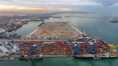 ميناء الإسكندرية يشهد نشاطًا كبيرًا في حركة الملاحة خلال الـ 48 ساعة الماضية