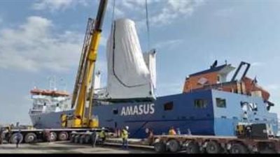 اقتصادية قناة السويس:  تفريغ 41 طن معدات بترولية بميناء غرب بورسعيد