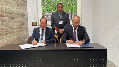 وزير التنمية المحلية يشهد توقيع عقد تقديم خدمات المتابعة والمراقبة لمقدمي خدمات الجمع والنظافة للمخلفات