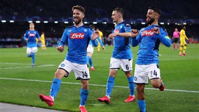 نابولي يفوز على لاتسيو بثلاثية بالكالتشيو