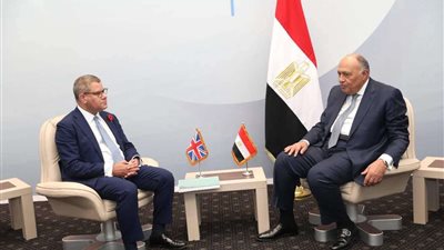وزير الخارجية رئيس مؤتمر COP27 يستقبل 