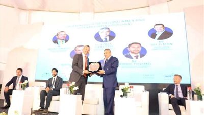 «ربيع» يشهد فاعليات «الدور الرائد لقناة السويس لضمان استدامة سلاسل الإمداد العالمية الصديقة للبيئة»