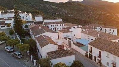 بلدة إسبانية كاملة معروضة للبيع مقابل 260 ألف يورو.. تفاصيل