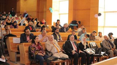 جامعة السويس تنظم عدة أنشطة وفعاليات حول التغيرات المُناخية على هامش COP27