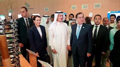 وزيرا البترول والخارجية يزوران جناح السعودية الخضراء بقمة المناخ