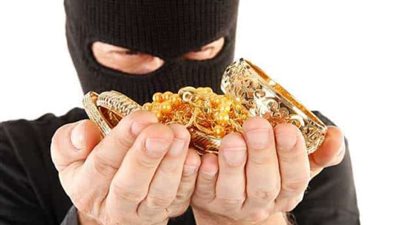 مفاجآت..تفاصيل سرقة «كرتونة تاجر الذهب»